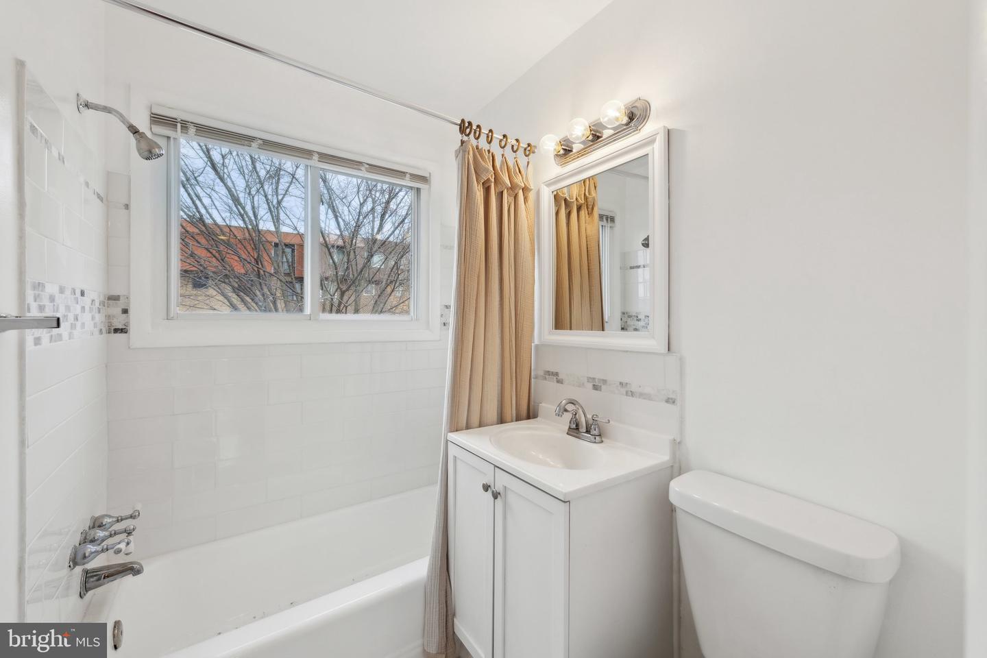1432 41ST ST SE, WASHINGTON, District Of Columbia 20020, 3 Bedrooms Bedrooms, ,1 BathroomBathrooms,Residential,For sale,1432 41ST ST SE,DCDC2208064 MLS # DCDC2208064