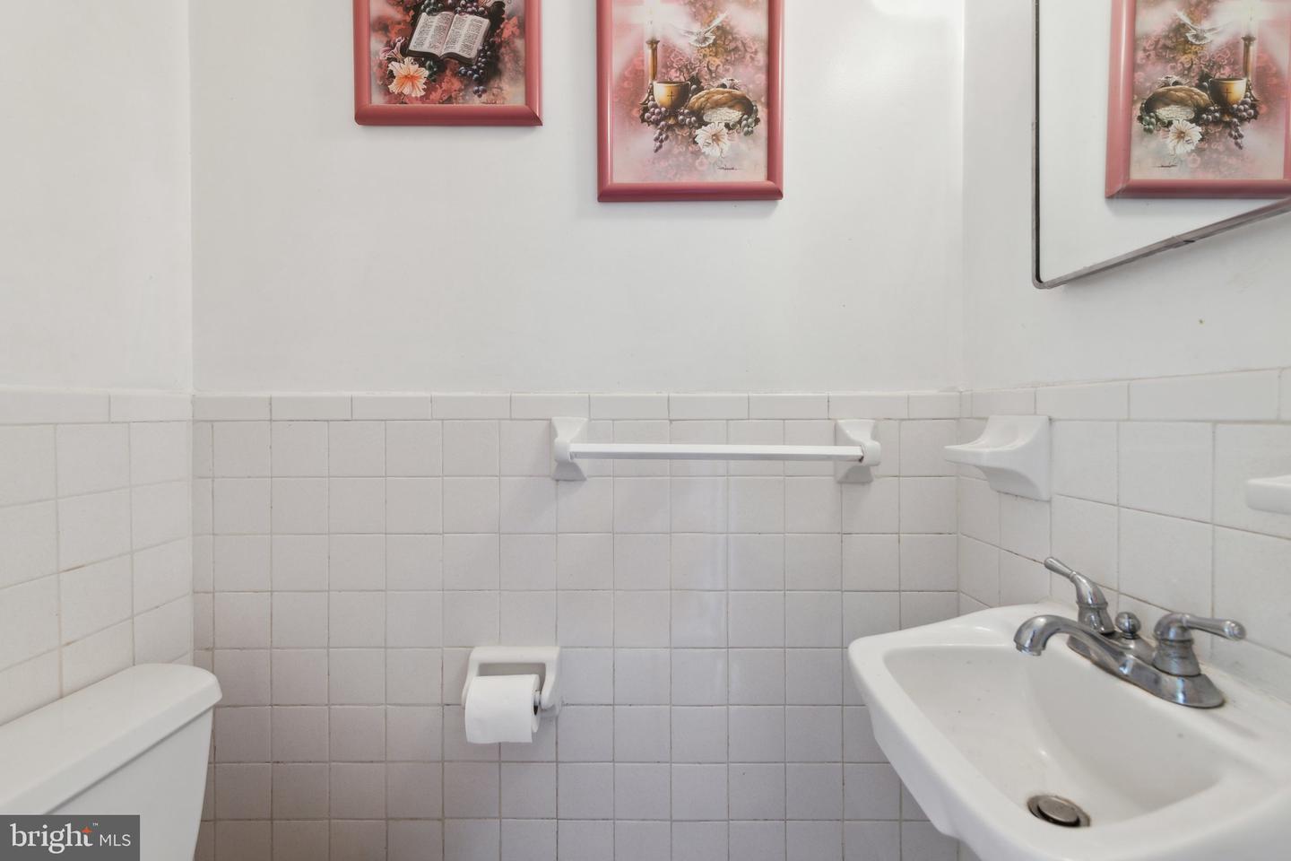 1432 41ST ST SE, WASHINGTON, District Of Columbia 20020, 3 Bedrooms Bedrooms, ,1 BathroomBathrooms,Residential,For sale,1432 41ST ST SE,DCDC2208064 MLS # DCDC2208064