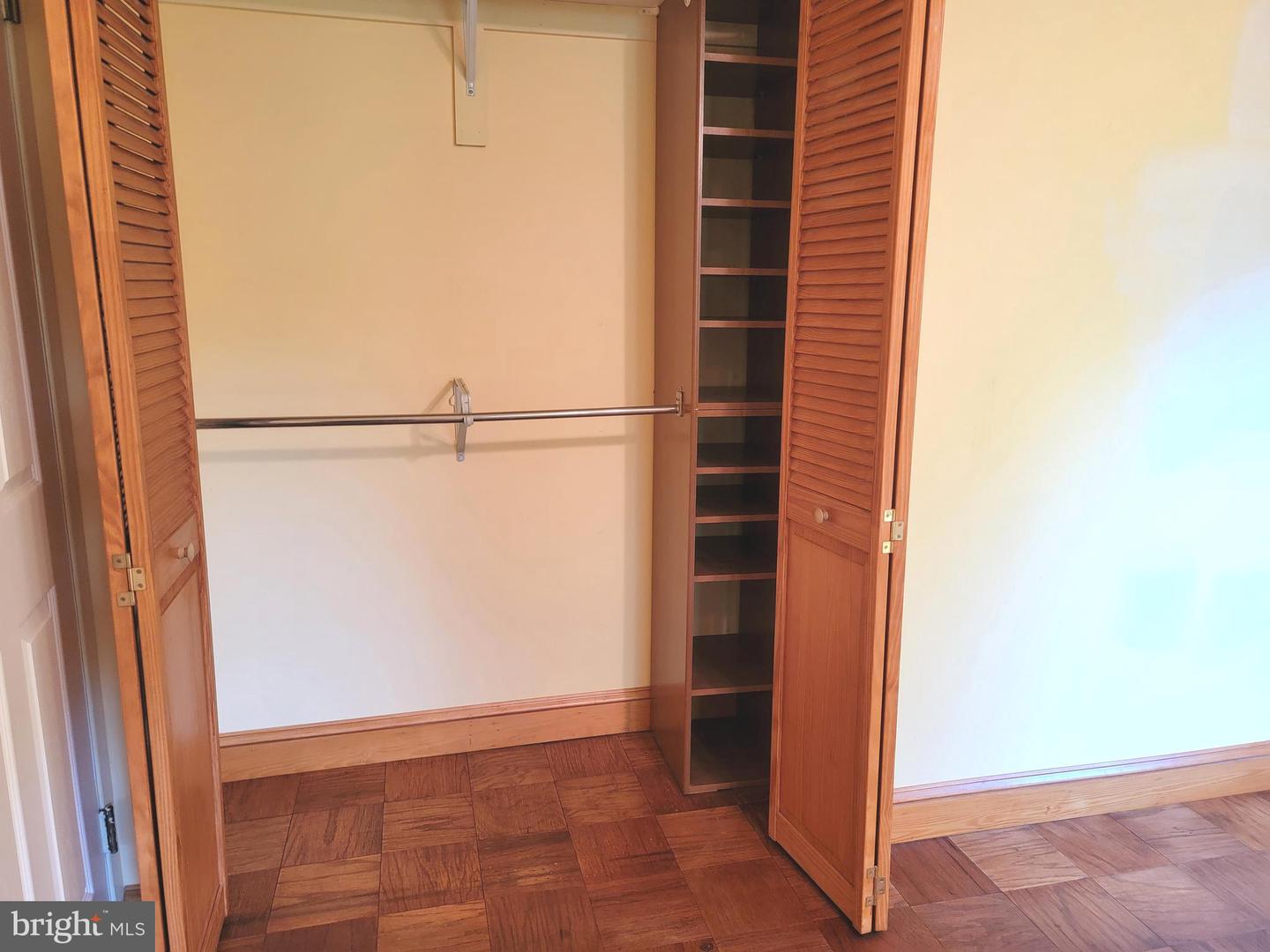6308 HAWAII CT, ALEXANDRIA, Virginia 22312, 3 Bedrooms Bedrooms, ,1 BathroomBathrooms,Residential,For sale,6308 HAWAII CT,VAFX2252346 MLS # VAFX2252346