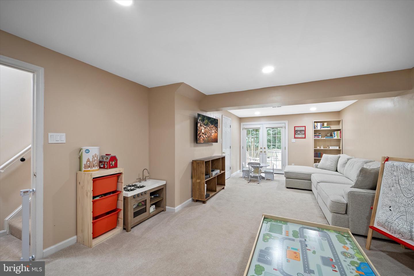 3953 PEPPERIDGE CT, WOODBRIDGE, Virginia 22192, 3 Bedrooms Bedrooms, ,2 BathroomsBathrooms,Residential,For sale,3953 PEPPERIDGE CT,VAPW2098208 MLS # VAPW2098208