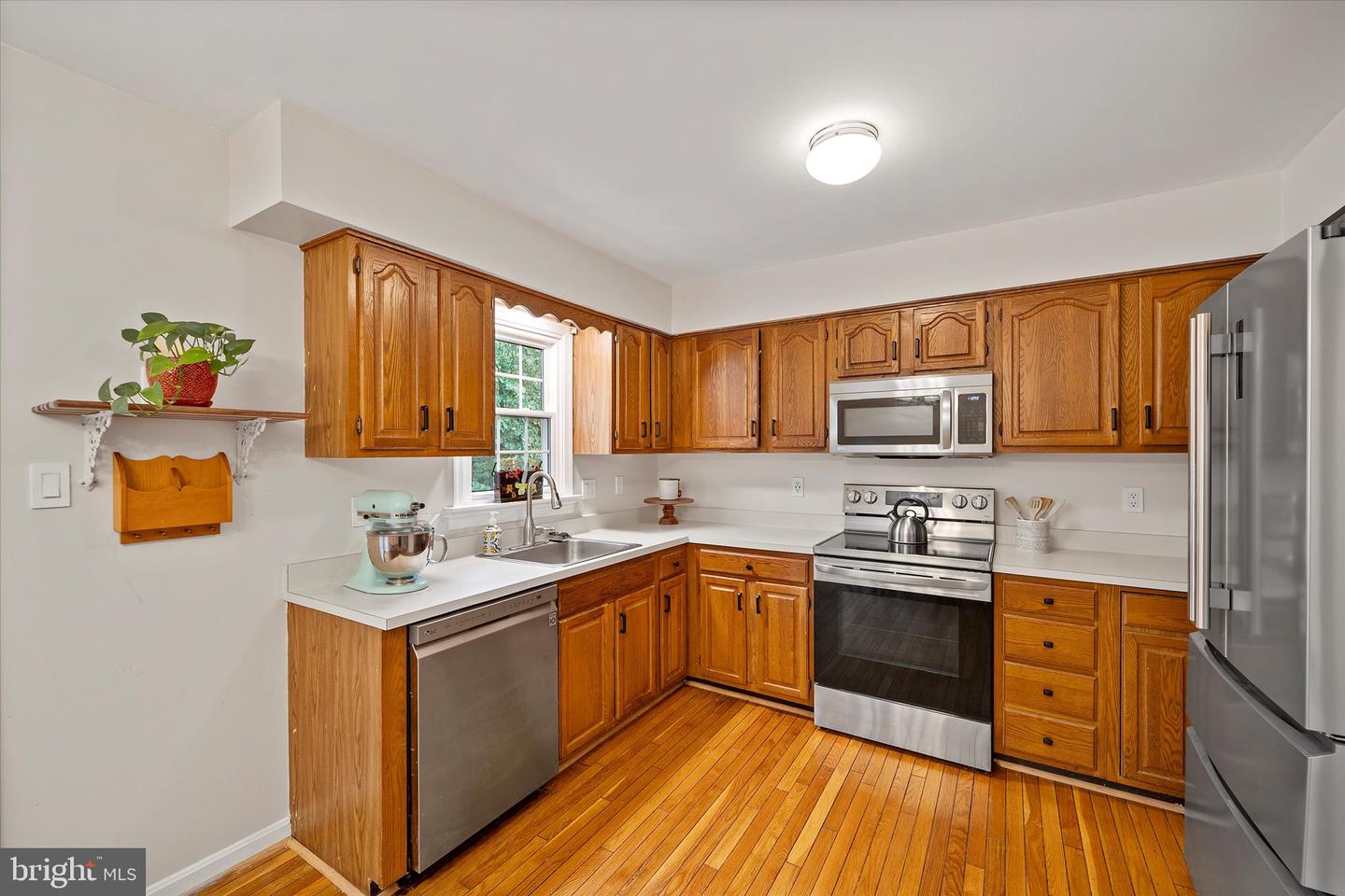 3953 PEPPERIDGE CT, WOODBRIDGE, Virginia 22192, 3 Bedrooms Bedrooms, ,2 BathroomsBathrooms,Residential,For sale,3953 PEPPERIDGE CT,VAPW2098208 MLS # VAPW2098208