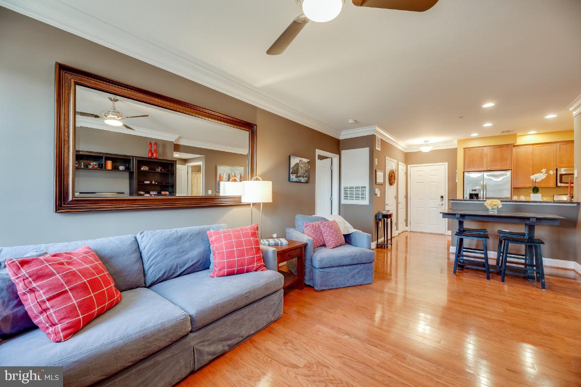 1115 CAMERON ST #114, ALEXANDRIA, Virginia 22314, 2 Bedrooms Bedrooms, ,2 BathroomsBathrooms,Residential,For sale,1115 CAMERON ST #114,VAAX2047066 MLS # VAAX2047066