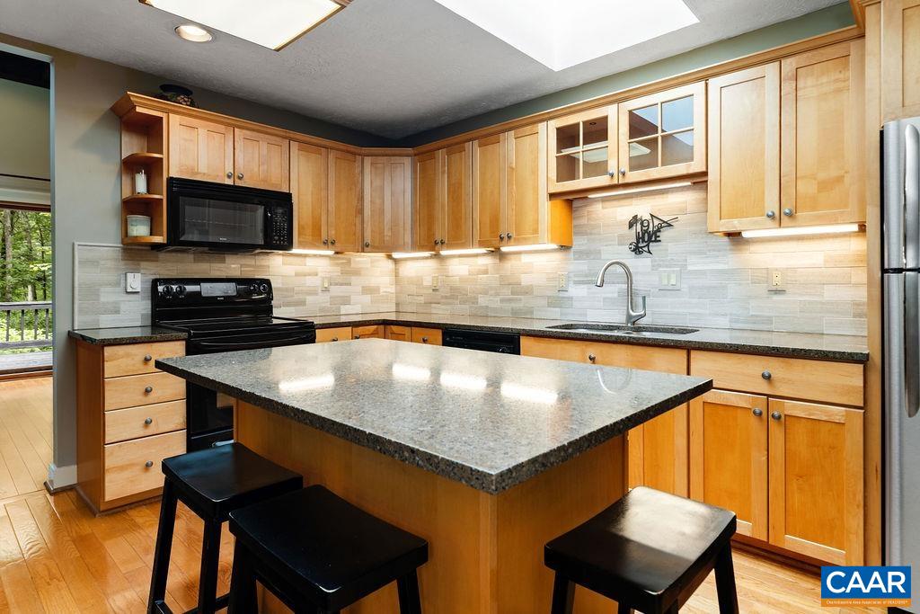 314 EAST CATOCTIN DR, WINTERGREEN, Virginia 22967, 3 Bedrooms Bedrooms, ,2 BathroomsBathrooms,Residential,314 EAST CATOCTIN DR,666522 MLS # 666522