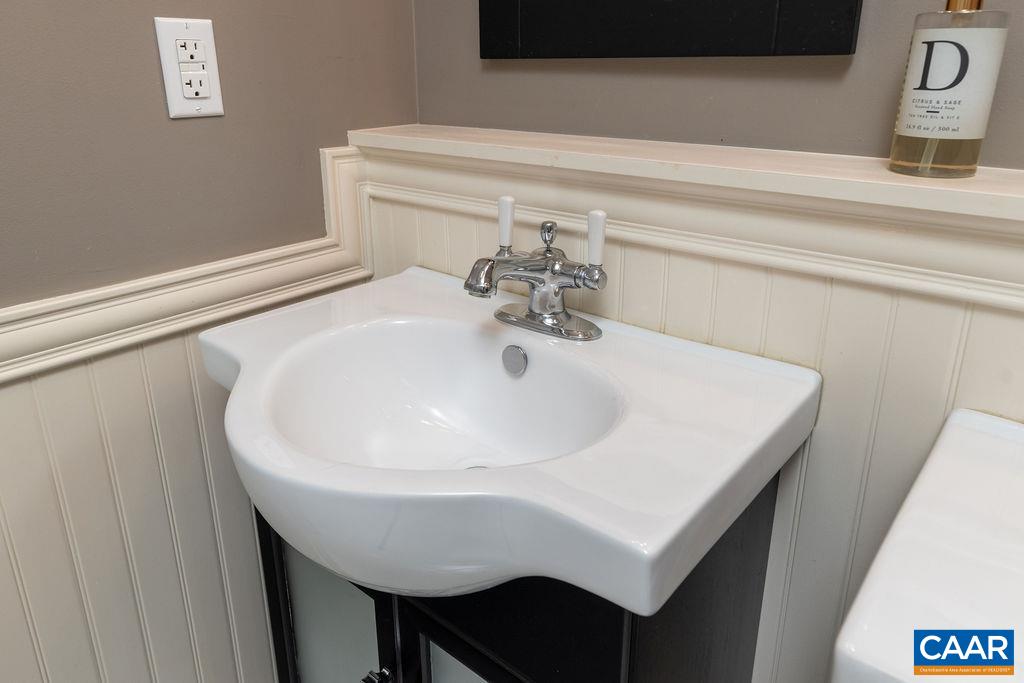314 EAST CATOCTIN DR, WINTERGREEN, Virginia 22967, 3 Bedrooms Bedrooms, ,2 BathroomsBathrooms,Residential,314 EAST CATOCTIN DR,666522 MLS # 666522