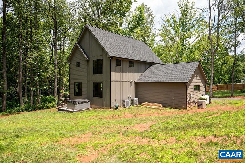 92 KEY WEST DR, CHARLOTTESVILLE, Virginia 22911, 3 Bedrooms Bedrooms, ,2 BathroomsBathrooms,Residential,92 KEY WEST DR,666617 MLS # 666617