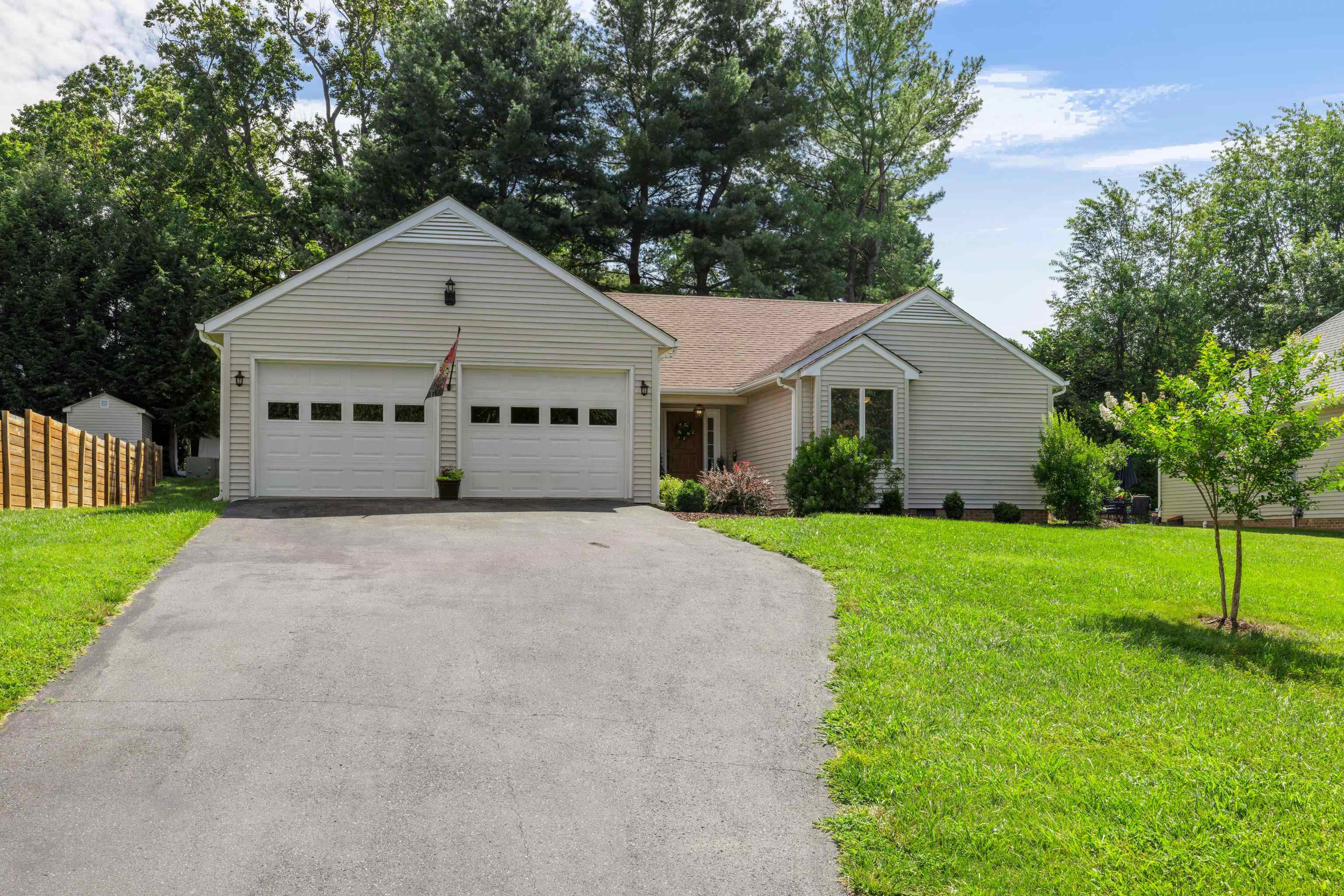 109 BROOK CT, WAYNESBORO, Virginia 22980, 3 Bedrooms Bedrooms, ,2 BathroomsBathrooms,Residential,109 BROOK CT,666770 MLS # 666770