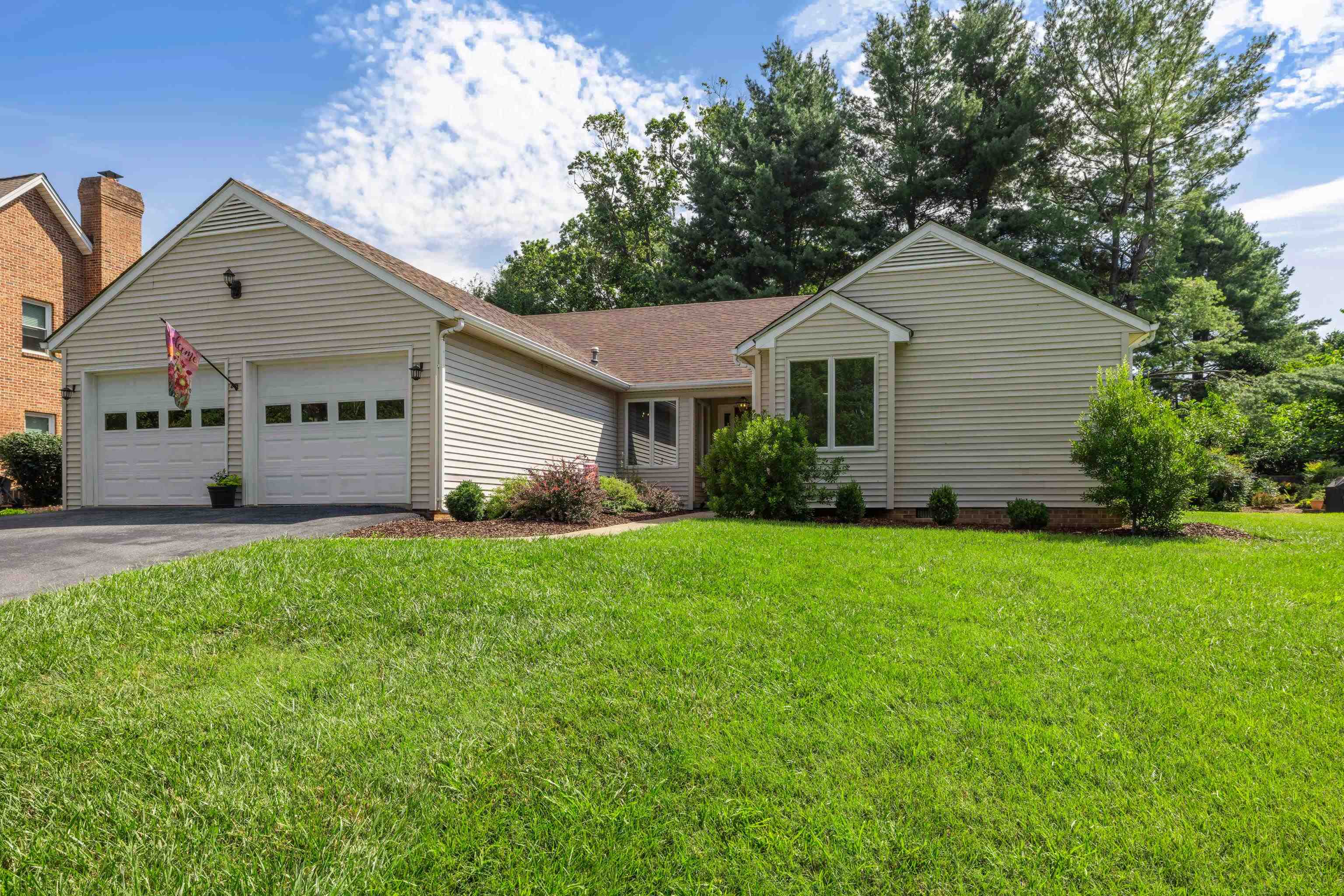 109 BROOK CT, WAYNESBORO, Virginia 22980, 3 Bedrooms Bedrooms, ,2 BathroomsBathrooms,Residential,109 BROOK CT,666770 MLS # 666770