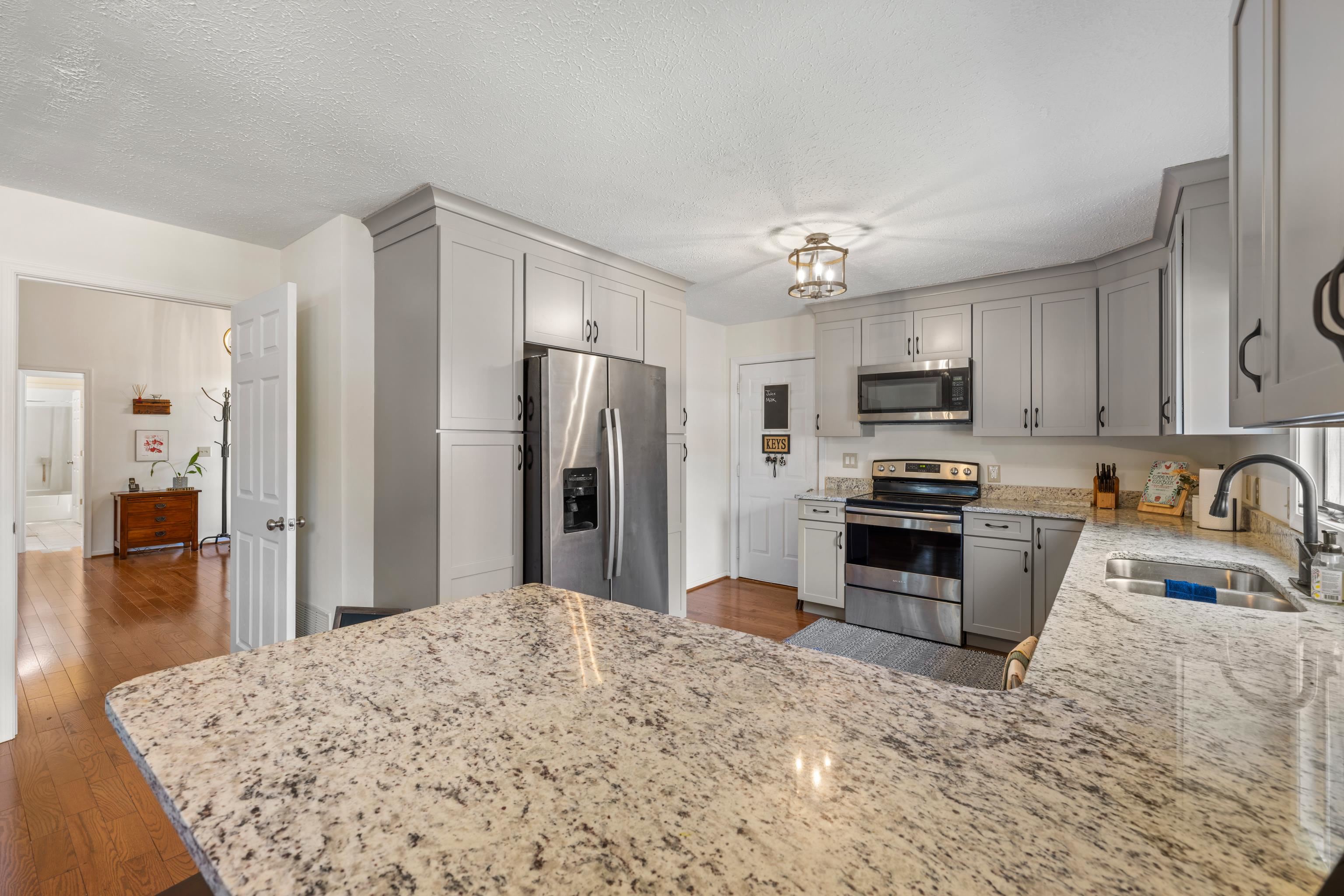 109 BROOK CT, WAYNESBORO, Virginia 22980, 3 Bedrooms Bedrooms, ,2 BathroomsBathrooms,Residential,109 BROOK CT,666770 MLS # 666770