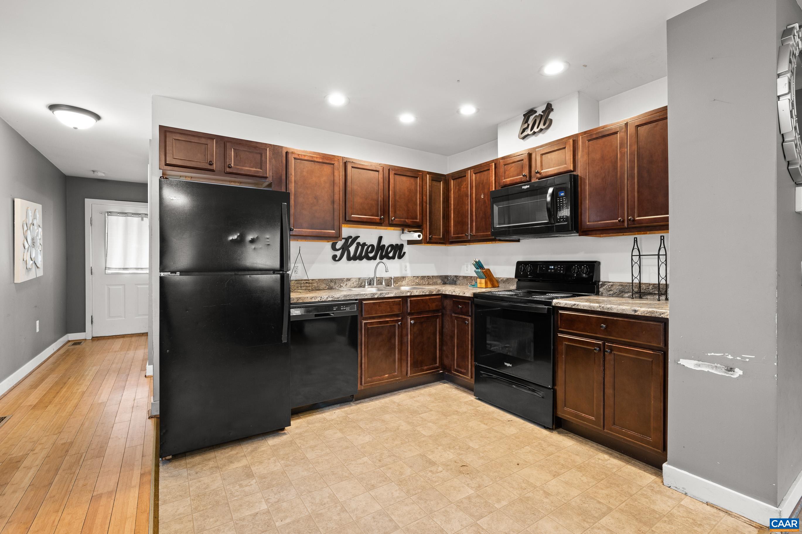 824 NASSAU ST, CHARLOTTESVILLE, Virginia 22902, 4 Bedrooms Bedrooms, ,2 BathroomsBathrooms,Residential,824 NASSAU ST,666775 MLS # 666775