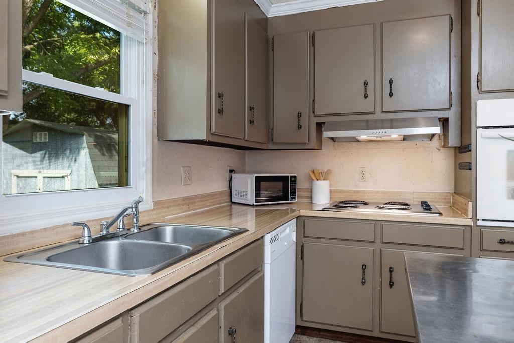 1533 STUART ST, WAYNESBORO, Virginia 22980, 3 Bedrooms Bedrooms, ,1 BathroomBathrooms,Residential,1533 STUART ST,666778 MLS # 666778