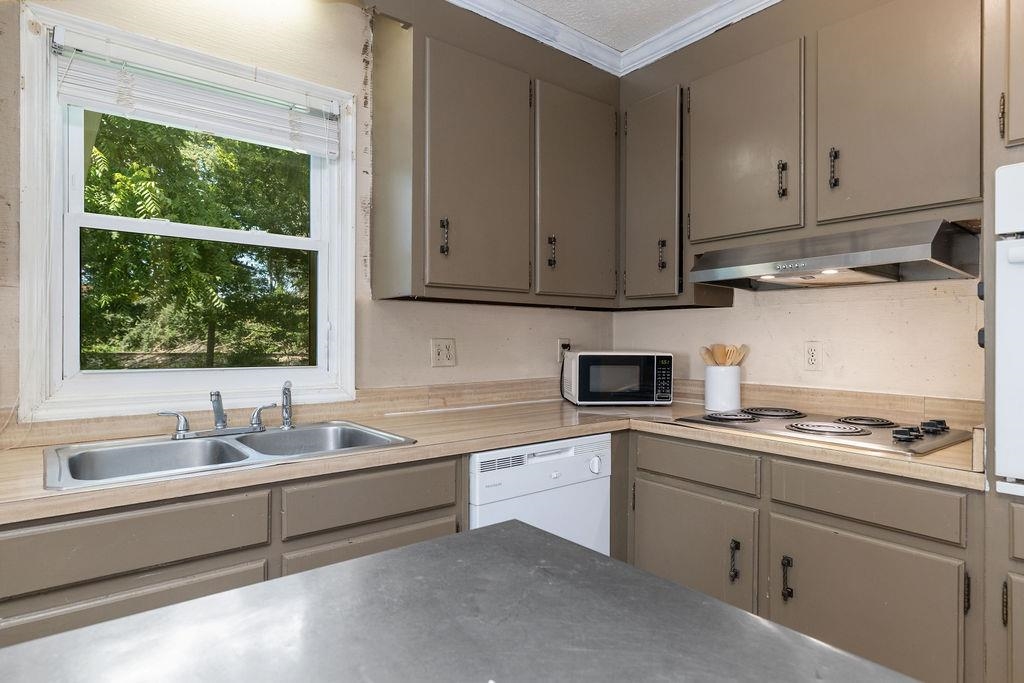 1533 STUART ST, WAYNESBORO, Virginia 22980, 3 Bedrooms Bedrooms, ,1 BathroomBathrooms,Residential,1533 STUART ST,666778 MLS # 666778