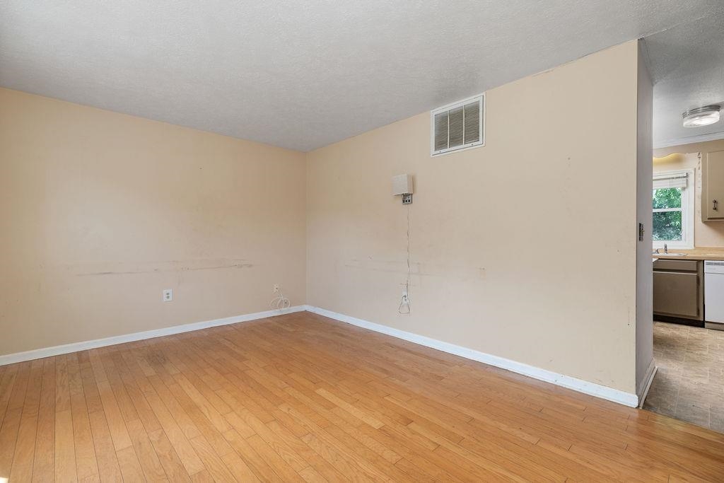 1533 STUART ST, WAYNESBORO, Virginia 22980, 3 Bedrooms Bedrooms, ,1 BathroomBathrooms,Residential,1533 STUART ST,666778 MLS # 666778