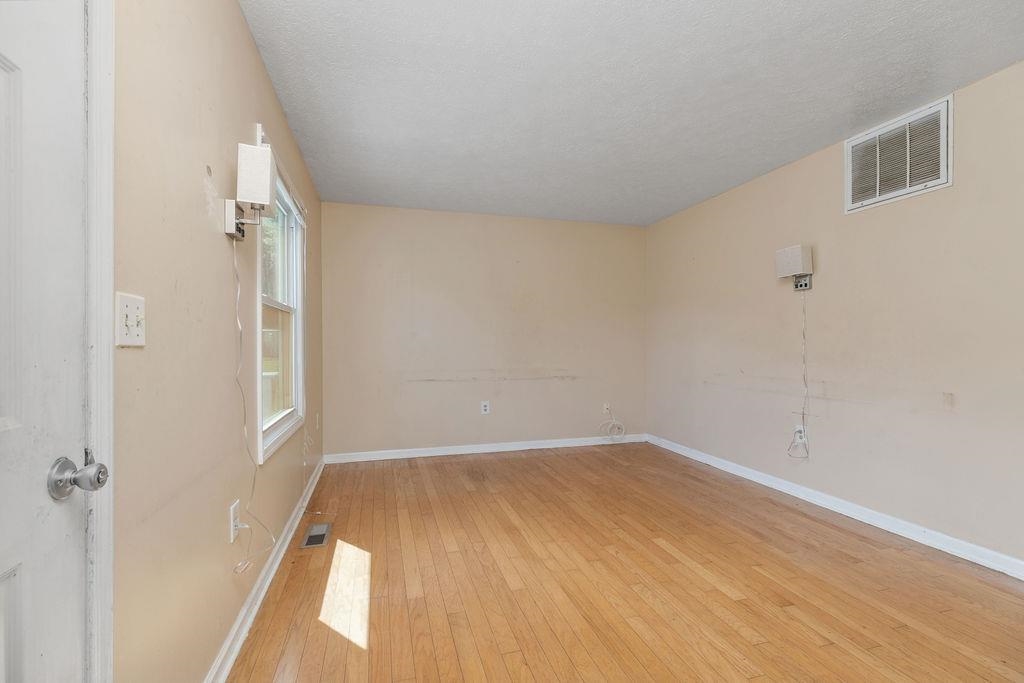 1533 STUART ST, WAYNESBORO, Virginia 22980, 3 Bedrooms Bedrooms, ,1 BathroomBathrooms,Residential,1533 STUART ST,666778 MLS # 666778