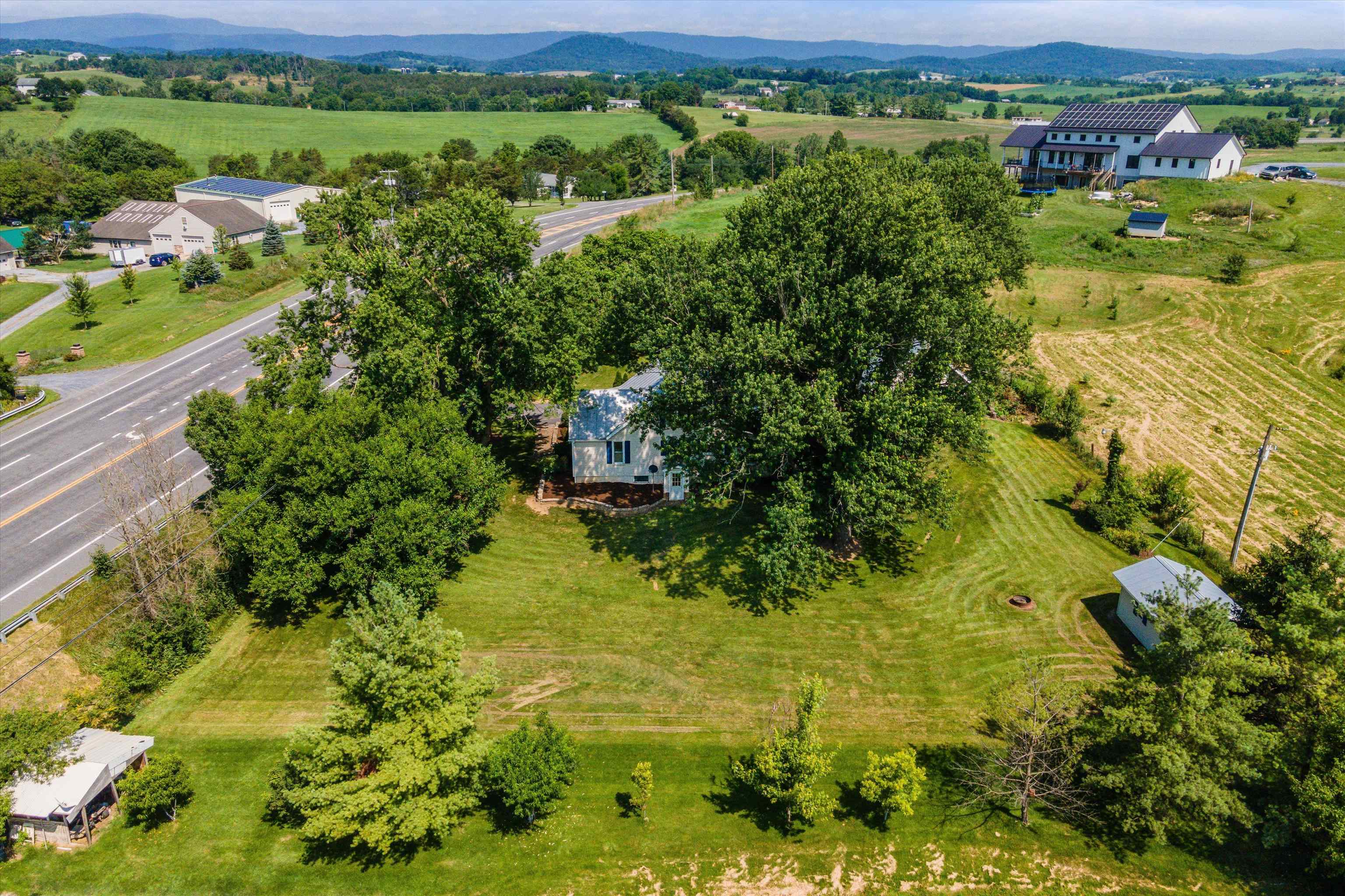 3306 HARPINE HWY, ROCKINGHAM, Virginia 22802, 3 Bedrooms Bedrooms, ,2 BathroomsBathrooms,Residential,3306 HARPINE HWY,666779 MLS # 666779