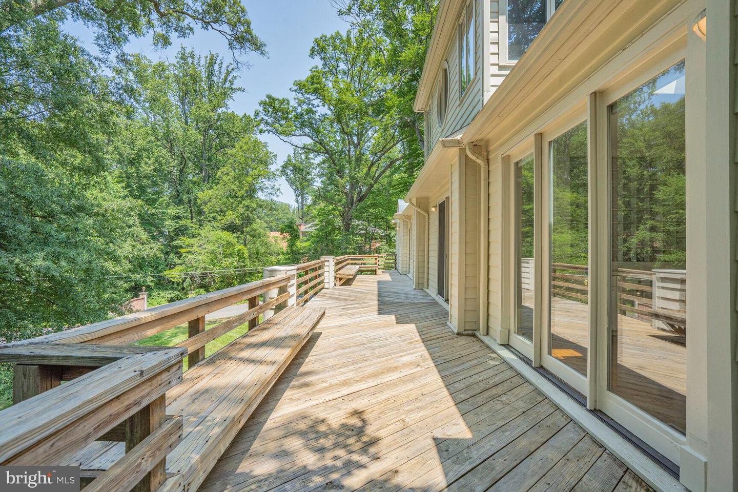 926 SAIGON RD, MCLEAN, Virginia 22102, 5 Bedrooms Bedrooms, ,5 BathroomsBathrooms,Residential,For sale,926 SAIGON RD,VAFX2252944 MLS # VAFX2252944