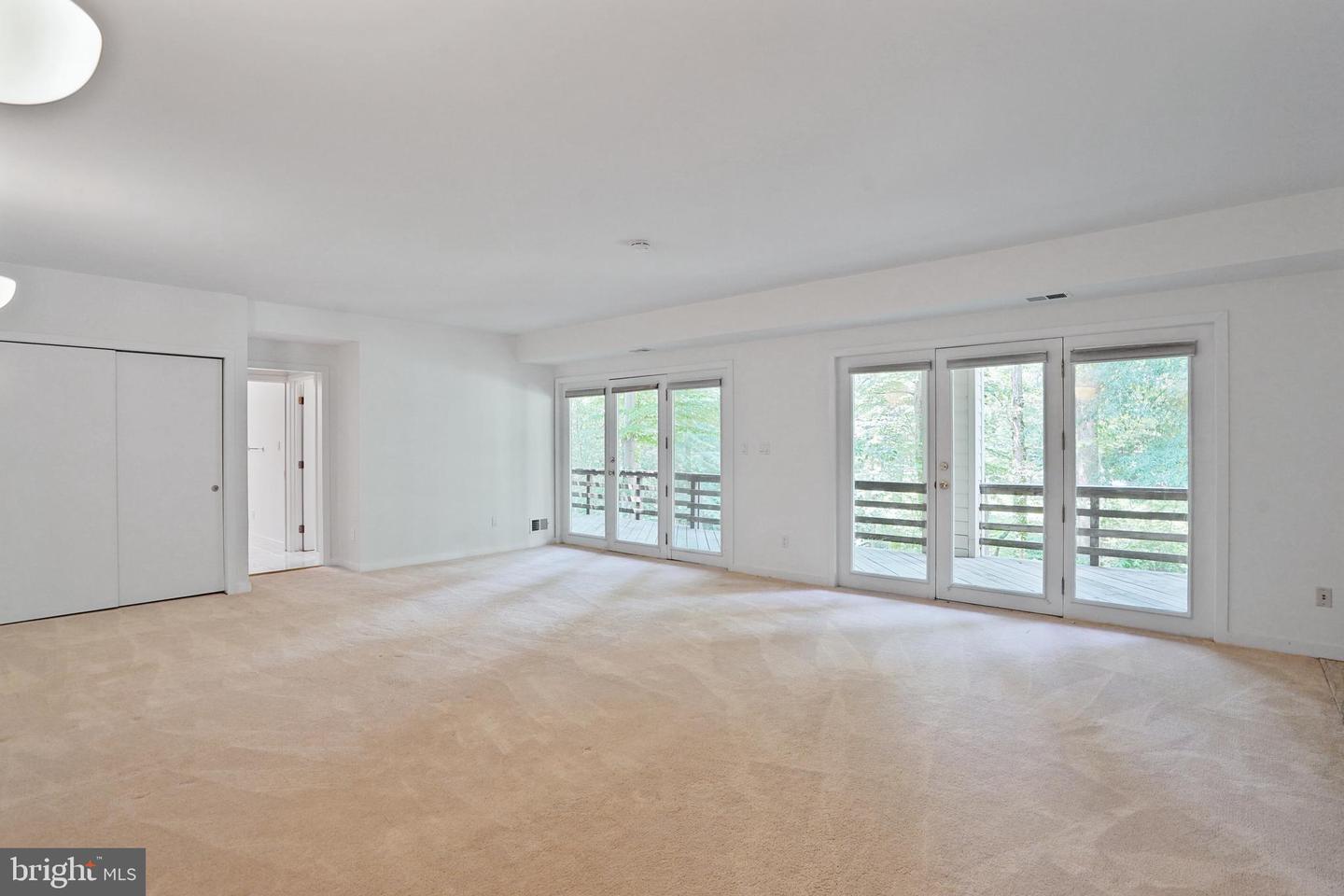 926 SAIGON RD, MCLEAN, Virginia 22102, 5 Bedrooms Bedrooms, ,5 BathroomsBathrooms,Residential,For sale,926 SAIGON RD,VAFX2252944 MLS # VAFX2252944