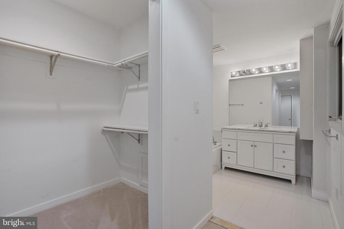 926 SAIGON RD, MCLEAN, Virginia 22102, 5 Bedrooms Bedrooms, ,5 BathroomsBathrooms,Residential,For sale,926 SAIGON RD,VAFX2252944 MLS # VAFX2252944