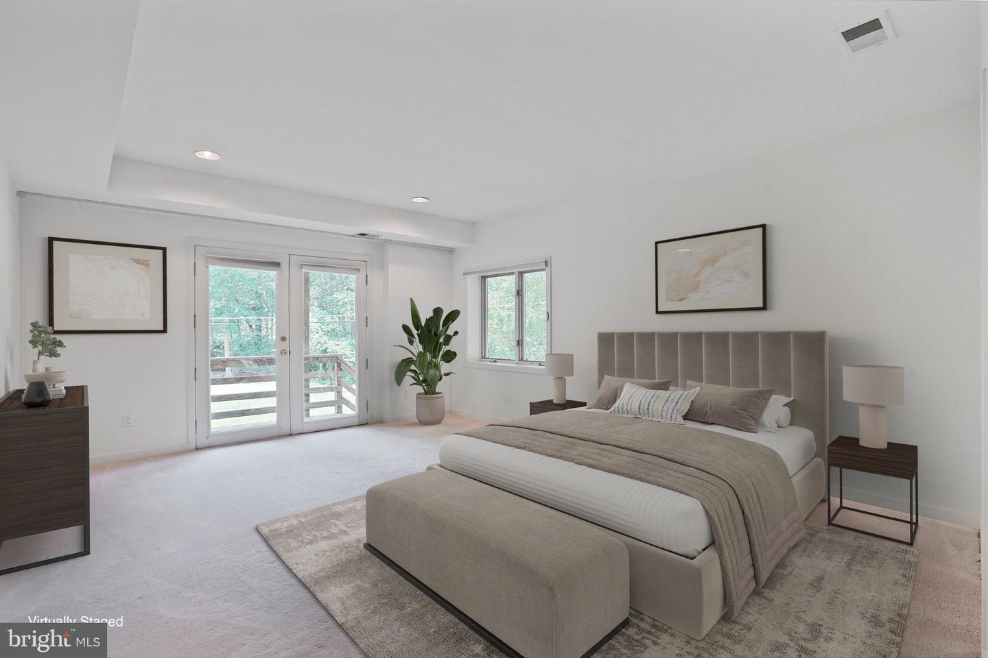 926 SAIGON RD, MCLEAN, Virginia 22102, 5 Bedrooms Bedrooms, ,5 BathroomsBathrooms,Residential,For sale,926 SAIGON RD,VAFX2252944 MLS # VAFX2252944