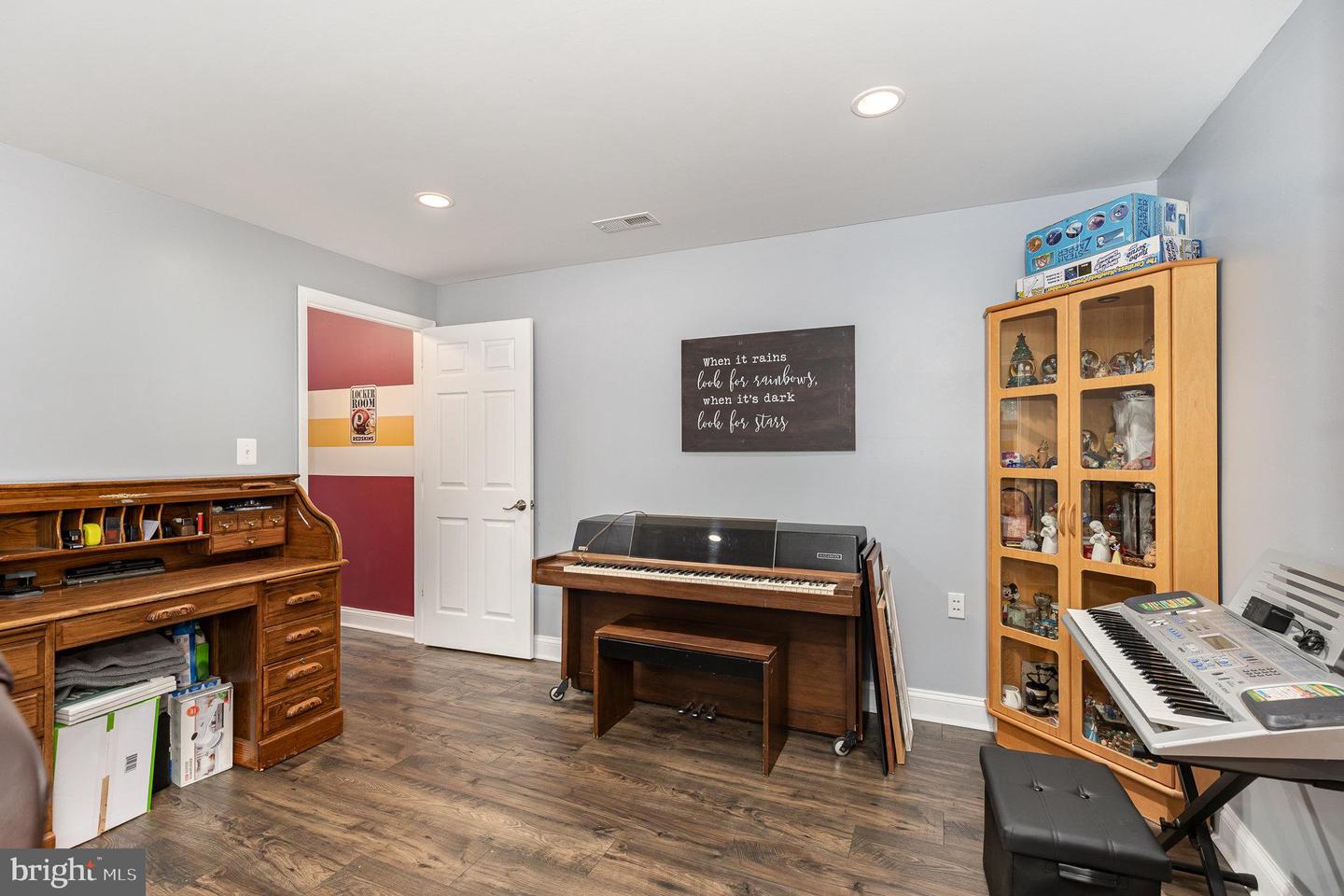 640 W ROCKY RUN RD, FREDERICKSBURG, Virginia 22406, 5 Bedrooms Bedrooms, ,3 BathroomsBathrooms,Residential,For sale,640 W ROCKY RUN RD,VAST2040420 MLS # VAST2040420