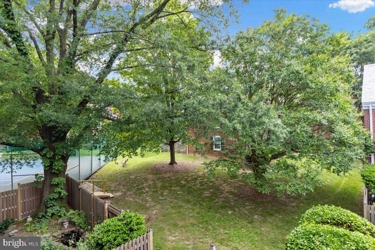 3046 S BUCHANAN ST #B2, ARLINGTON, Virginia 22206, 2 Bedrooms Bedrooms, ,1 BathroomBathrooms,Residential,For sale,3046 S BUCHANAN ST #B2,VAAR2060112 MLS # VAAR2060112