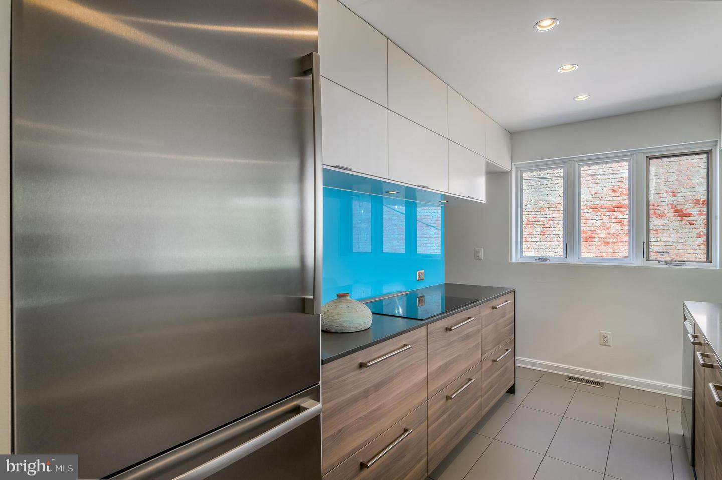 910 INDEPENDENCE AVE SE, WASHINGTON, District Of Columbia 20003, 3 Bedrooms Bedrooms, ,3 BathroomsBathrooms,Residential,For sale,910 INDEPENDENCE AVE SE,DCDC2208774 MLS # DCDC2208774