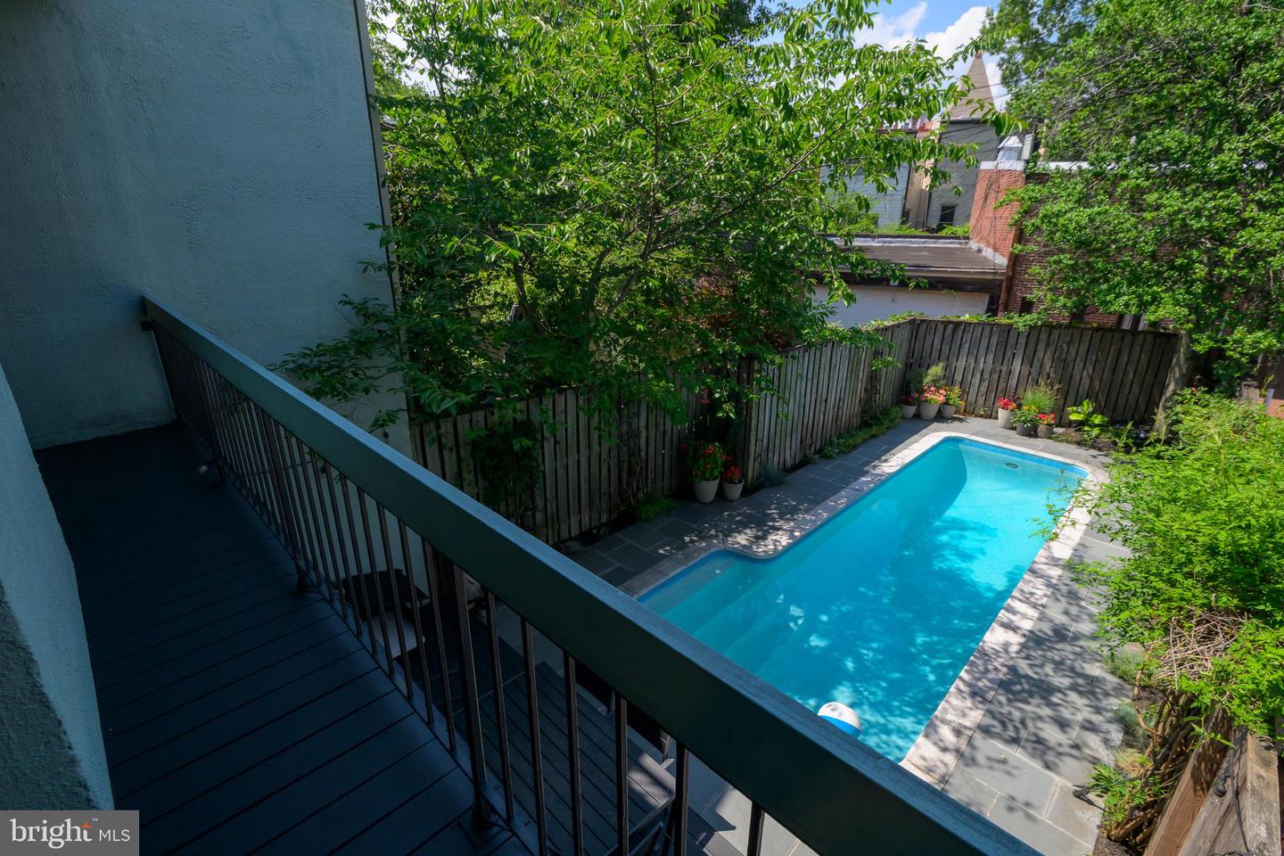 910 INDEPENDENCE AVE SE, WASHINGTON, District Of Columbia 20003, 3 Bedrooms Bedrooms, ,3 BathroomsBathrooms,Residential,For sale,910 INDEPENDENCE AVE SE,DCDC2208774 MLS # DCDC2208774
