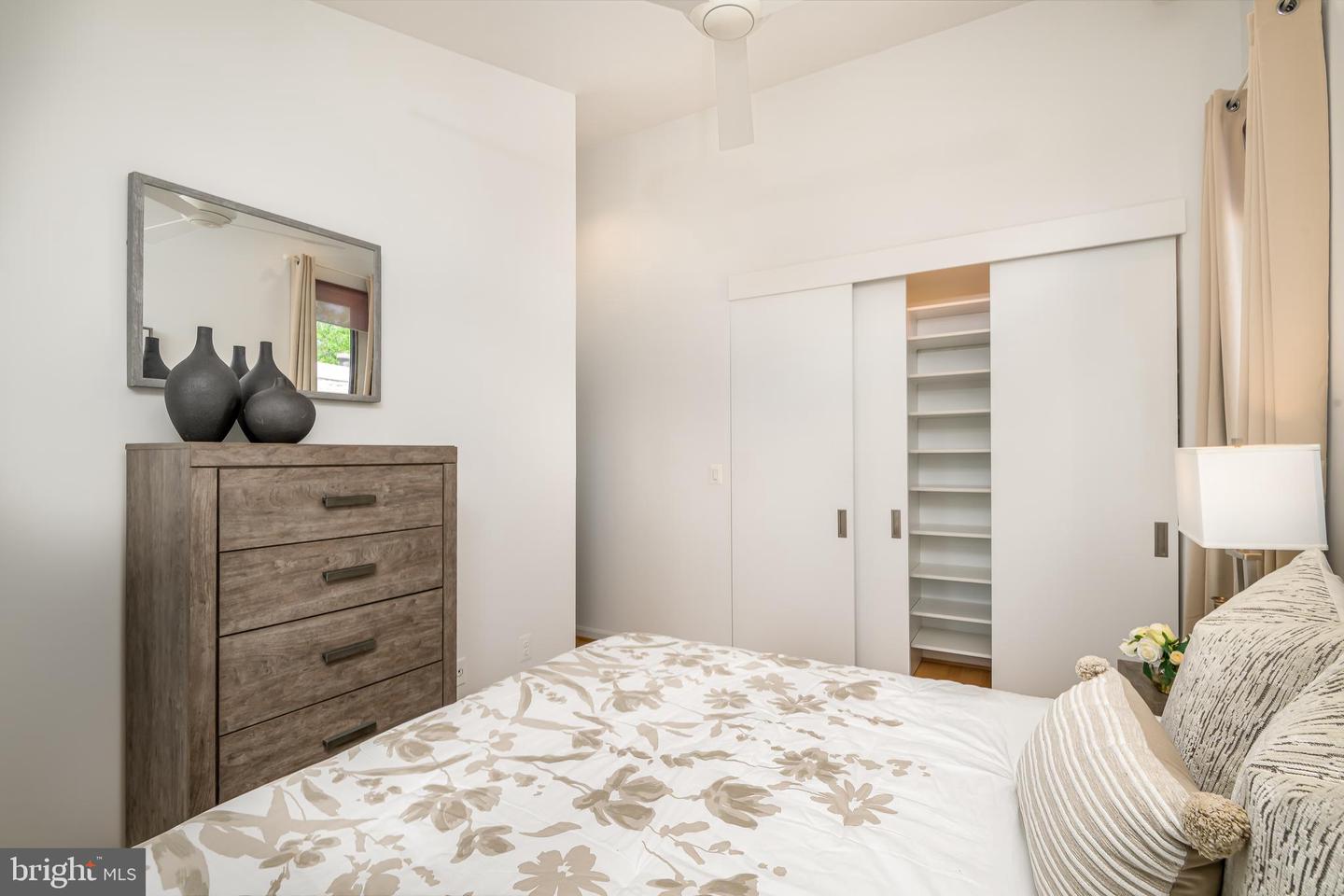 910 INDEPENDENCE AVE SE, WASHINGTON, District Of Columbia 20003, 3 Bedrooms Bedrooms, ,3 BathroomsBathrooms,Residential,For sale,910 INDEPENDENCE AVE SE,DCDC2208774 MLS # DCDC2208774