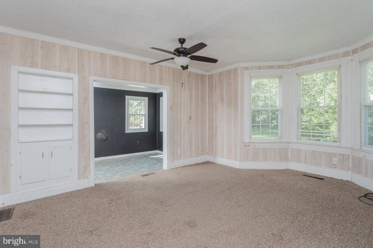 1221 KEEZLETOWN RD, WEYERS CAVE, Virginia 24486, 3 Bedrooms Bedrooms, ,1 BathroomBathrooms,Residential,For sale,1221 KEEZLETOWN RD,VAAG2002626 MLS # VAAG2002626