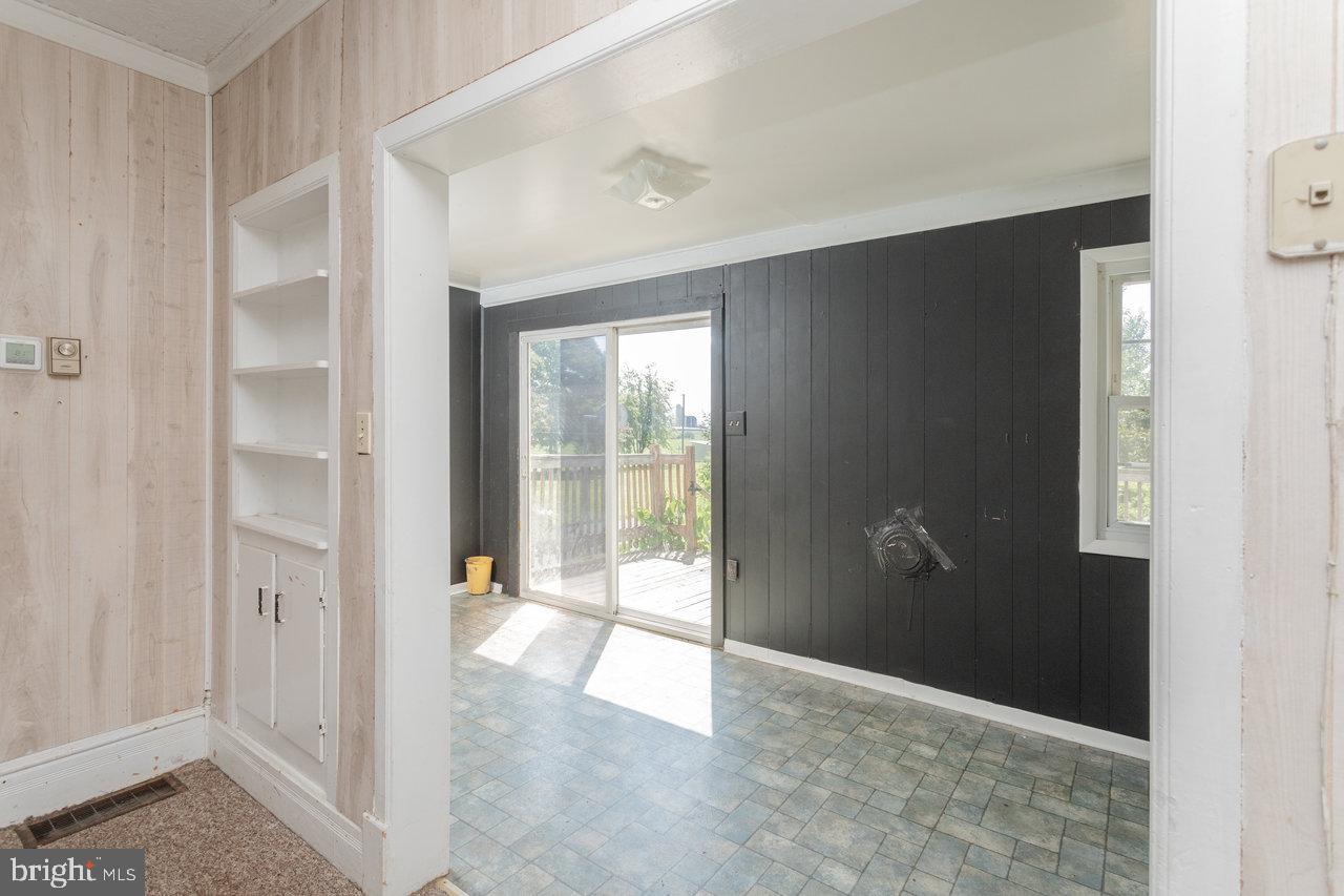 1221 KEEZLETOWN RD, WEYERS CAVE, Virginia 24486, 3 Bedrooms Bedrooms, ,1 BathroomBathrooms,Residential,For sale,1221 KEEZLETOWN RD,VAAG2002626 MLS # VAAG2002626