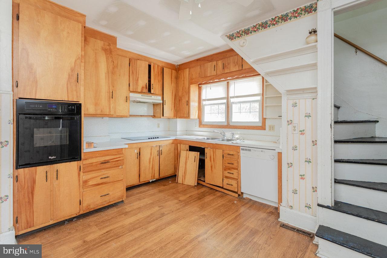 1221 KEEZLETOWN RD, WEYERS CAVE, Virginia 24486, 3 Bedrooms Bedrooms, ,1 BathroomBathrooms,Residential,For sale,1221 KEEZLETOWN RD,VAAG2002626 MLS # VAAG2002626