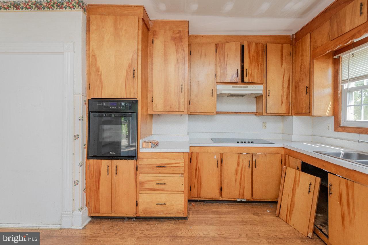 1221 KEEZLETOWN RD, WEYERS CAVE, Virginia 24486, 3 Bedrooms Bedrooms, ,1 BathroomBathrooms,Residential,For sale,1221 KEEZLETOWN RD,VAAG2002626 MLS # VAAG2002626