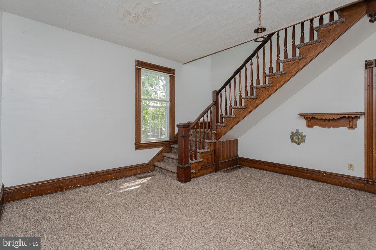 1221 KEEZLETOWN RD, WEYERS CAVE, Virginia 24486, 3 Bedrooms Bedrooms, ,1 BathroomBathrooms,Residential,For sale,1221 KEEZLETOWN RD,VAAG2002626 MLS # VAAG2002626