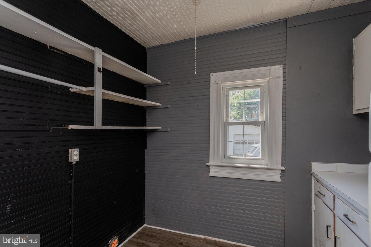 1221 KEEZLETOWN RD, WEYERS CAVE, Virginia 24486, 3 Bedrooms Bedrooms, ,1 BathroomBathrooms,Residential,For sale,1221 KEEZLETOWN RD,VAAG2002626 MLS # VAAG2002626