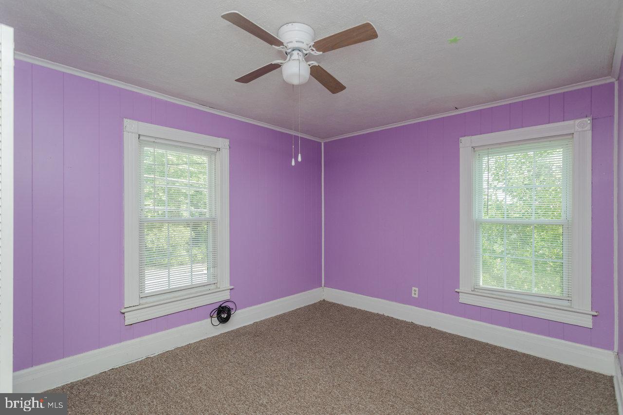 1221 KEEZLETOWN RD, WEYERS CAVE, Virginia 24486, 3 Bedrooms Bedrooms, ,1 BathroomBathrooms,Residential,For sale,1221 KEEZLETOWN RD,VAAG2002626 MLS # VAAG2002626