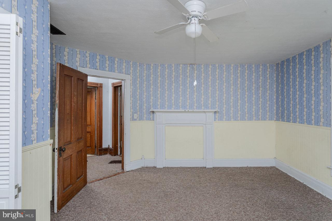 1221 KEEZLETOWN RD, WEYERS CAVE, Virginia 24486, 3 Bedrooms Bedrooms, ,1 BathroomBathrooms,Residential,For sale,1221 KEEZLETOWN RD,VAAG2002626 MLS # VAAG2002626