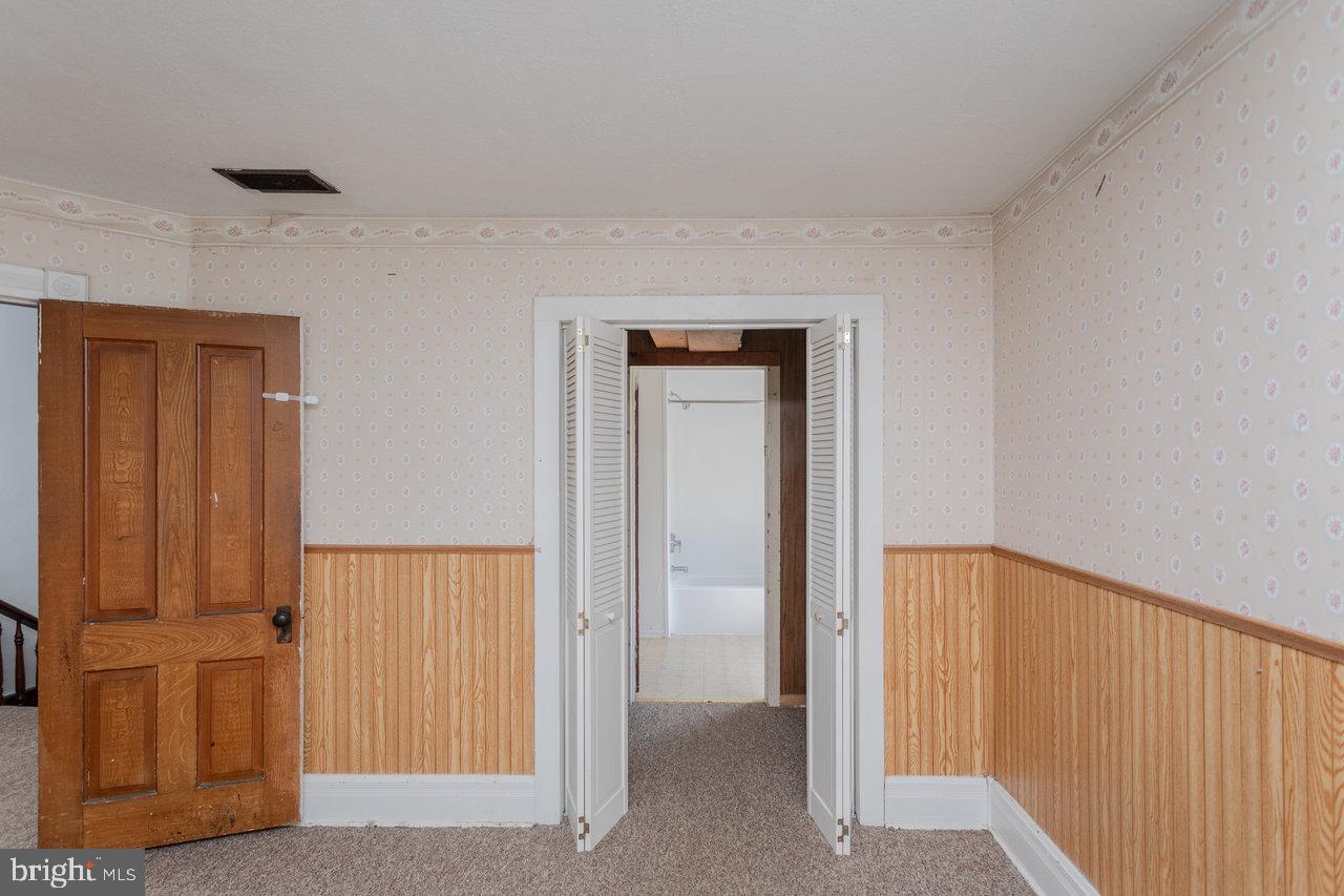 1221 KEEZLETOWN RD, WEYERS CAVE, Virginia 24486, 3 Bedrooms Bedrooms, ,1 BathroomBathrooms,Residential,For sale,1221 KEEZLETOWN RD,VAAG2002626 MLS # VAAG2002626