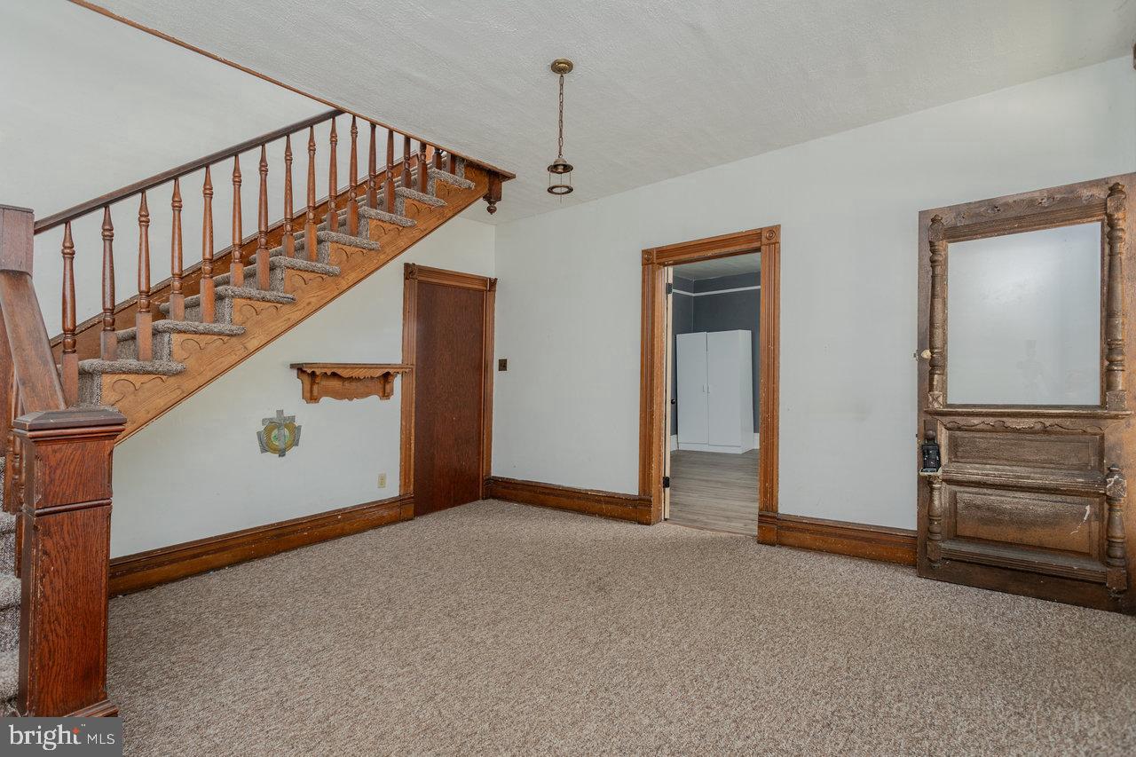 1221 KEEZLETOWN RD, WEYERS CAVE, Virginia 24486, 3 Bedrooms Bedrooms, ,1 BathroomBathrooms,Residential,For sale,1221 KEEZLETOWN RD,VAAG2002626 MLS # VAAG2002626