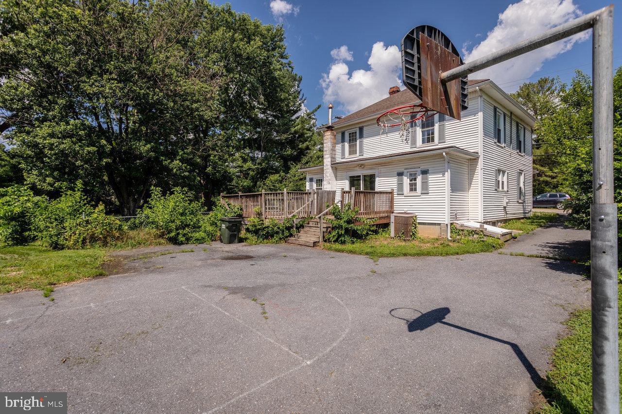 1221 KEEZLETOWN RD, WEYERS CAVE, Virginia 24486, 3 Bedrooms Bedrooms, ,1 BathroomBathrooms,Residential,For sale,1221 KEEZLETOWN RD,VAAG2002626 MLS # VAAG2002626