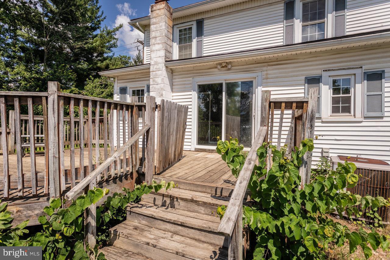 1221 KEEZLETOWN RD, WEYERS CAVE, Virginia 24486, 3 Bedrooms Bedrooms, ,1 BathroomBathrooms,Residential,For sale,1221 KEEZLETOWN RD,VAAG2002626 MLS # VAAG2002626