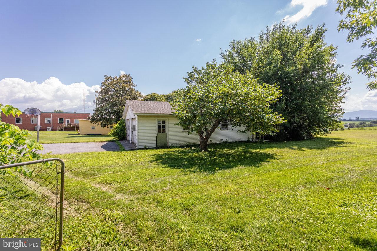 1221 KEEZLETOWN RD, WEYERS CAVE, Virginia 24486, 3 Bedrooms Bedrooms, ,1 BathroomBathrooms,Residential,For sale,1221 KEEZLETOWN RD,VAAG2002626 MLS # VAAG2002626