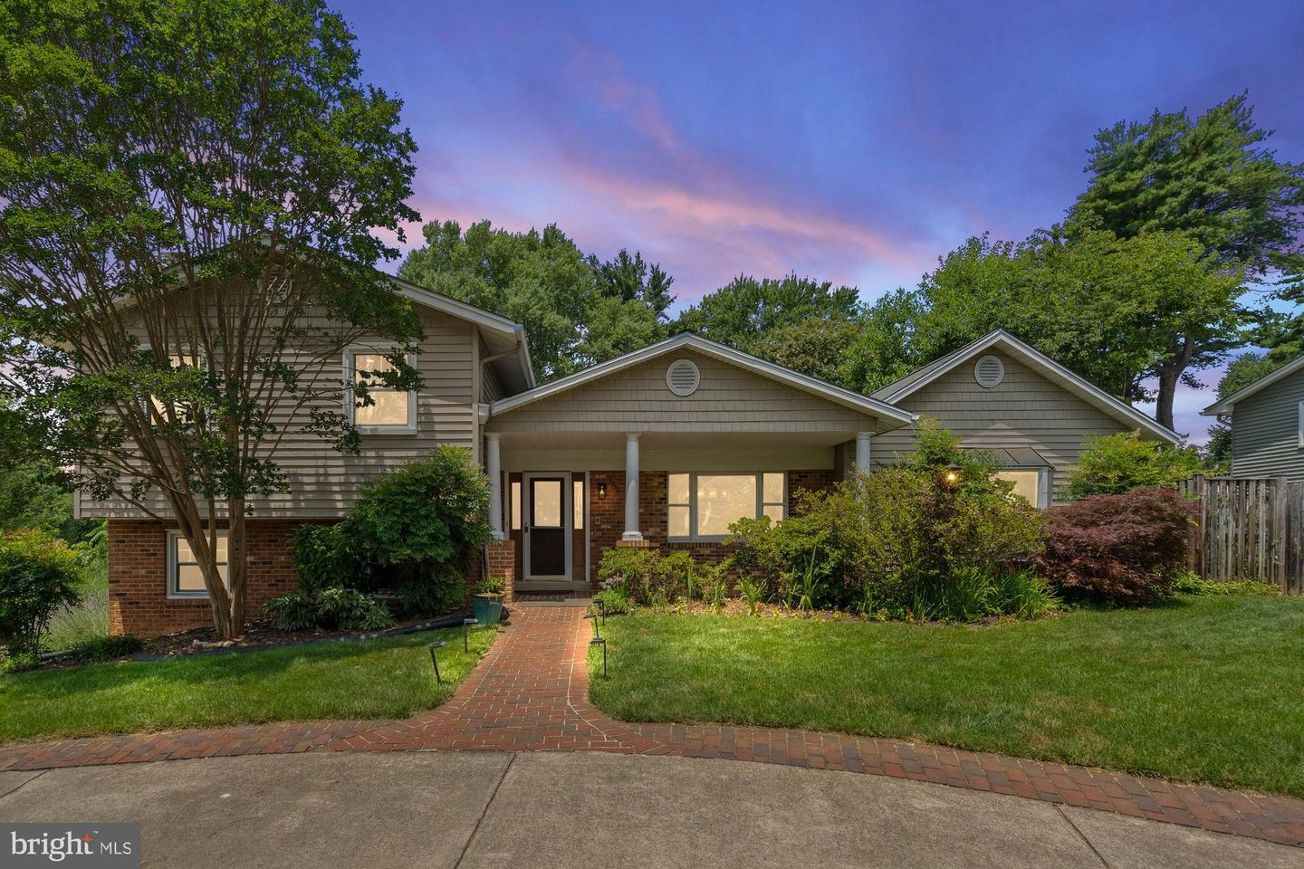 9750 VALE RD NW, VIENNA, Virginia 22181, 5 Bedrooms Bedrooms, ,3 BathroomsBathrooms,Residential,For sale,9750 VALE RD NW,VAFX2253168 MLS # VAFX2253168