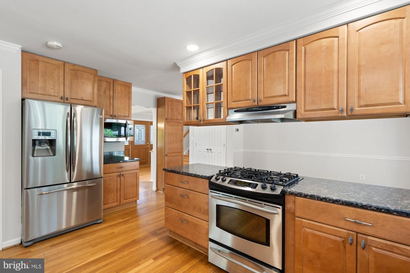 9750 VALE RD NW, VIENNA, Virginia 22181, 5 Bedrooms Bedrooms, ,3 BathroomsBathrooms,Residential,For sale,9750 VALE RD NW,VAFX2253168 MLS # VAFX2253168