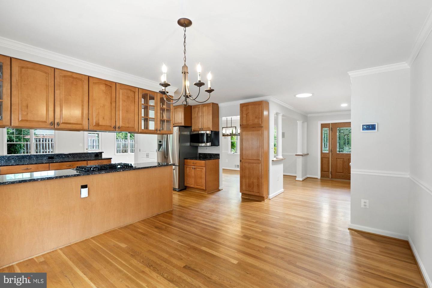 9750 VALE RD NW, VIENNA, Virginia 22181, 5 Bedrooms Bedrooms, ,3 BathroomsBathrooms,Residential,For sale,9750 VALE RD NW,VAFX2253168 MLS # VAFX2253168