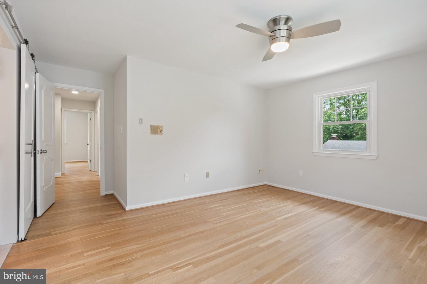 9750 VALE RD NW, VIENNA, Virginia 22181, 5 Bedrooms Bedrooms, ,3 BathroomsBathrooms,Residential,For sale,9750 VALE RD NW,VAFX2253168 MLS # VAFX2253168