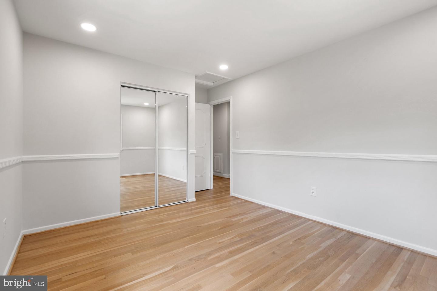 9750 VALE RD NW, VIENNA, Virginia 22181, 5 Bedrooms Bedrooms, ,3 BathroomsBathrooms,Residential,For sale,9750 VALE RD NW,VAFX2253168 MLS # VAFX2253168