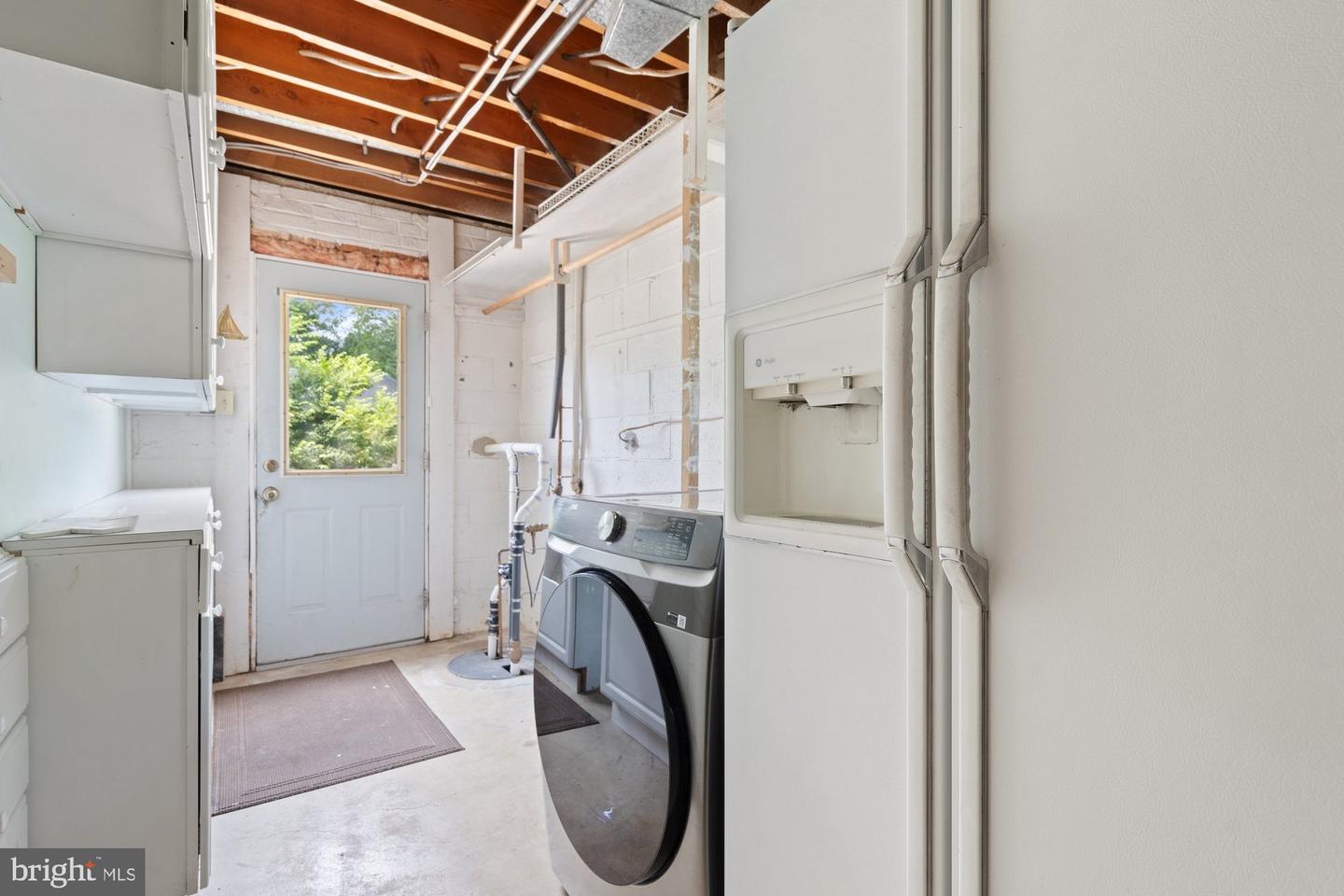 9750 VALE RD NW, VIENNA, Virginia 22181, 5 Bedrooms Bedrooms, ,3 BathroomsBathrooms,Residential,For sale,9750 VALE RD NW,VAFX2253168 MLS # VAFX2253168