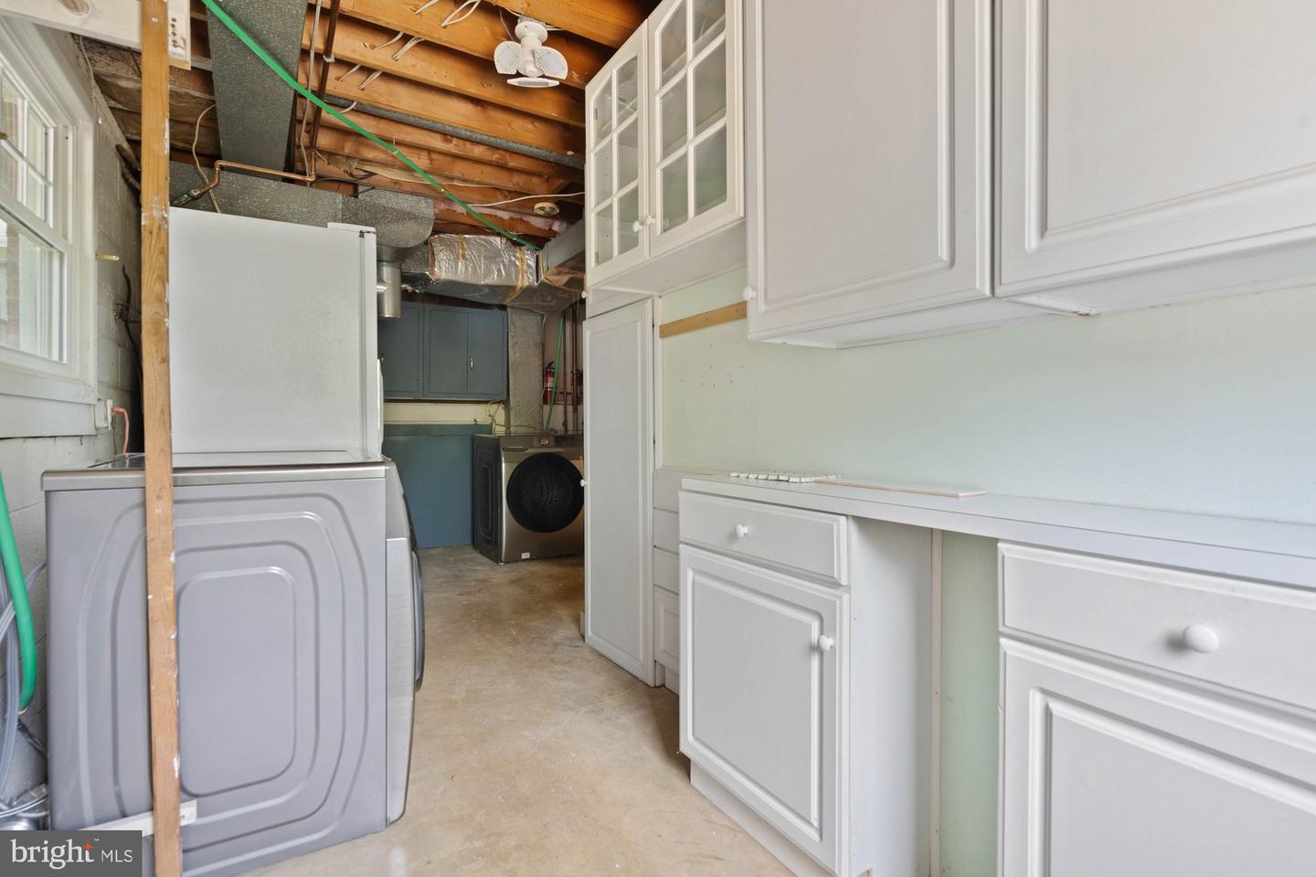 9750 VALE RD NW, VIENNA, Virginia 22181, 5 Bedrooms Bedrooms, ,3 BathroomsBathrooms,Residential,For sale,9750 VALE RD NW,VAFX2253168 MLS # VAFX2253168