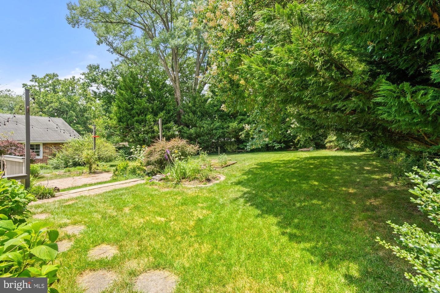 9750 VALE RD NW, VIENNA, Virginia 22181, 5 Bedrooms Bedrooms, ,3 BathroomsBathrooms,Residential,For sale,9750 VALE RD NW,VAFX2253168 MLS # VAFX2253168