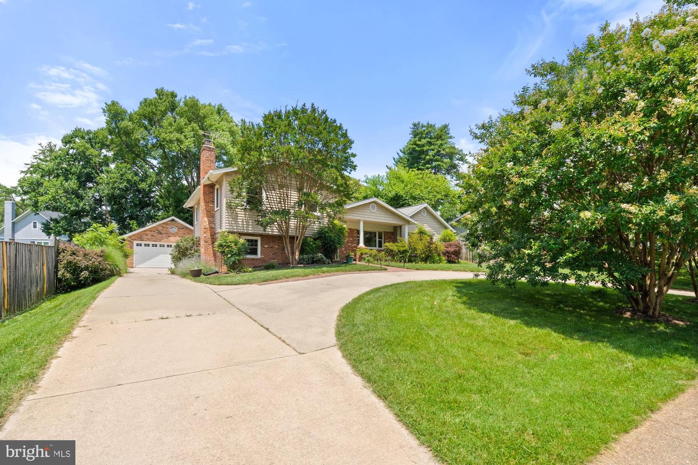 9750 VALE RD NW, VIENNA, Virginia 22181, 5 Bedrooms Bedrooms, ,3 BathroomsBathrooms,Residential,For sale,9750 VALE RD NW,VAFX2253168 MLS # VAFX2253168