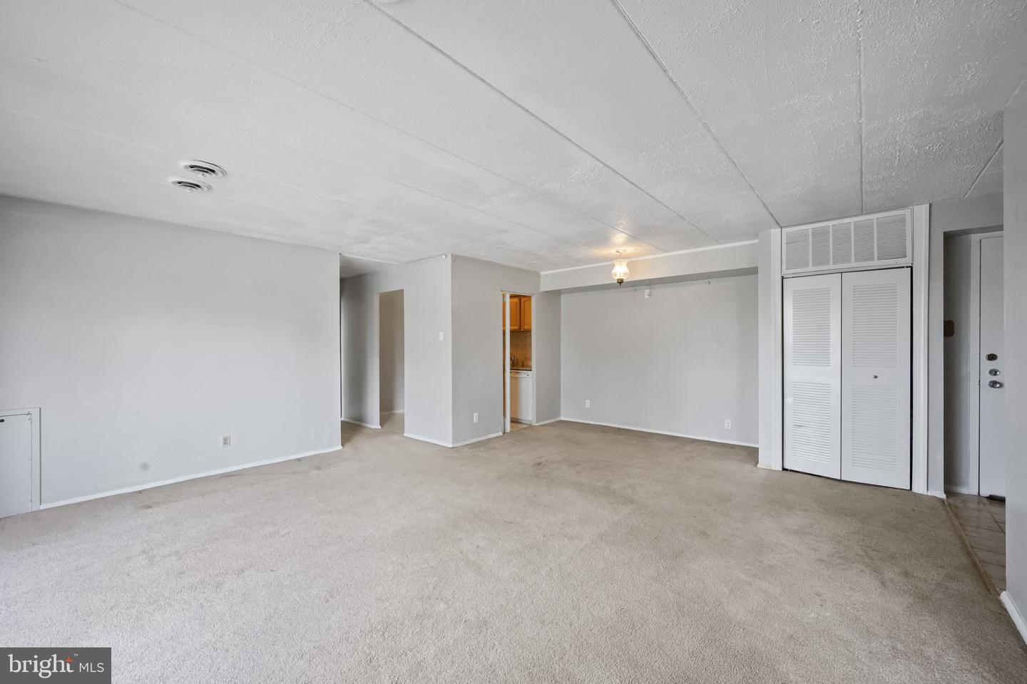 2600 INDIAN DR #2C, ALEXANDRIA, Virginia 22303, 2 Bedrooms Bedrooms, ,1 BathroomBathrooms,Residential,For sale,2600 INDIAN DR #2C,VAFX2253174 MLS # VAFX2253174